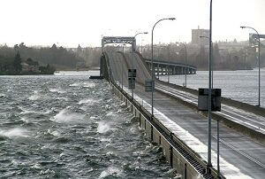 520 floating bridge